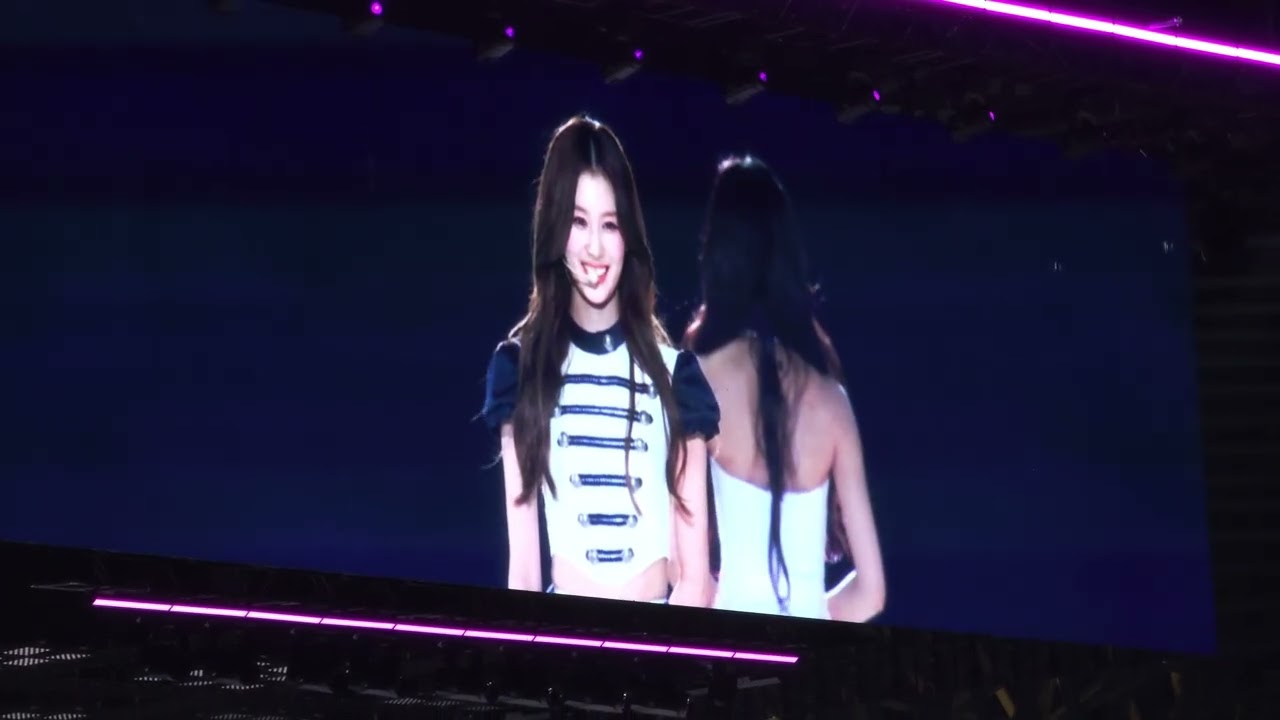 20251122 高雄場 Twice 開場介紹