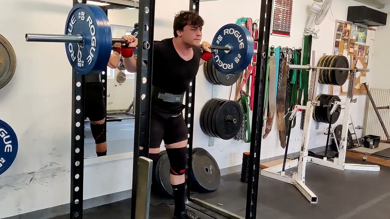 Fastest 180KG Squat by a 16 year old