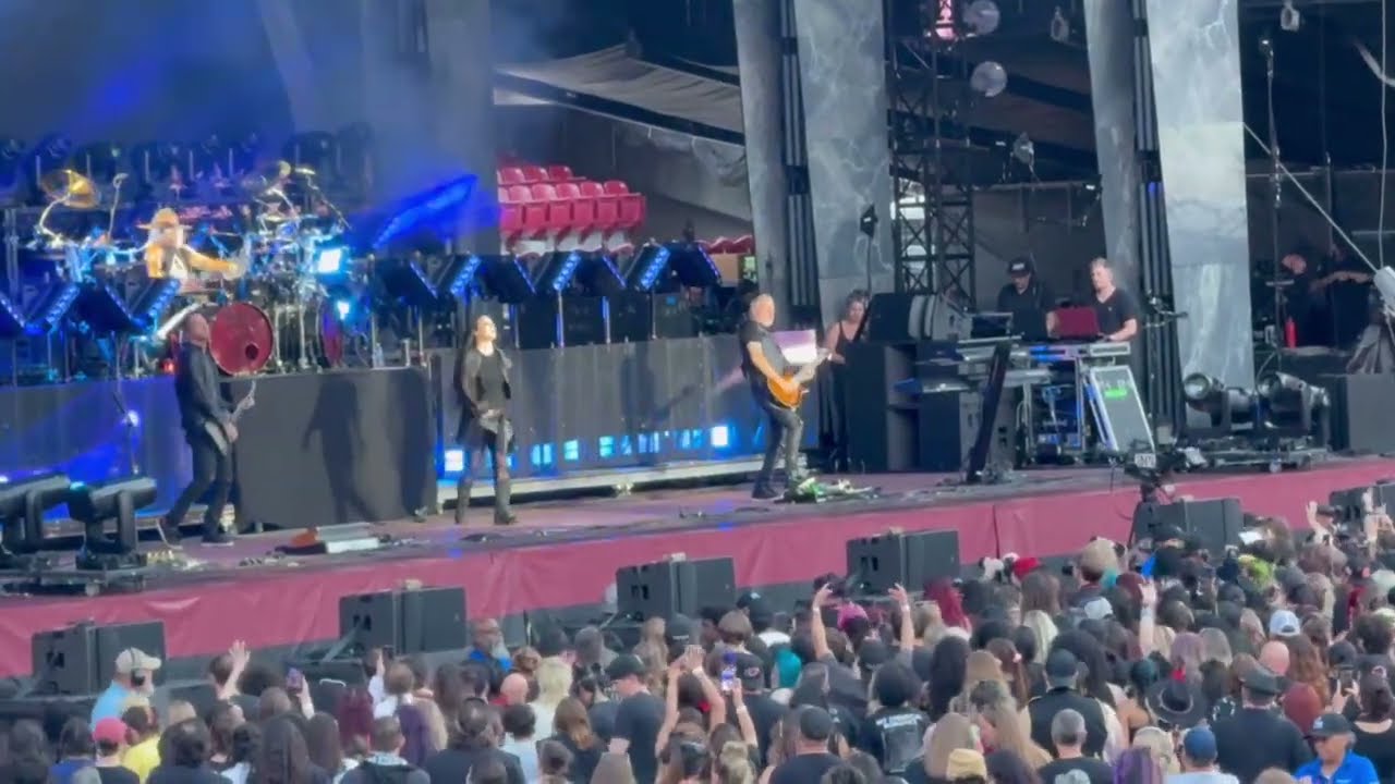 EVANESCENCE -GOING UNDER Back to Their Beginnings Feat. Amy & Troy at RJ Stadium in Tampa 9/13/2025