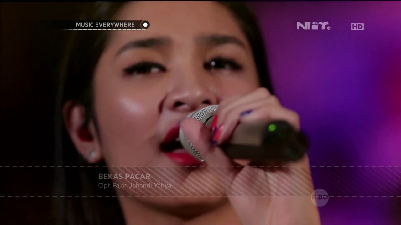 Mikha Tambayong - Bekas Pacar (Live at Music Everywhere) **