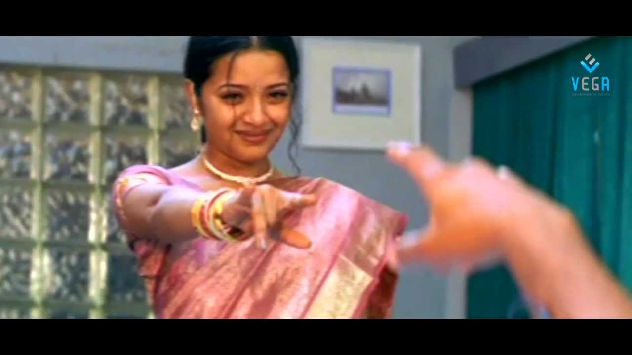 Manasantha Nuvve Songs - Nee Sneham Song - Uday Kiran, Reema Sen