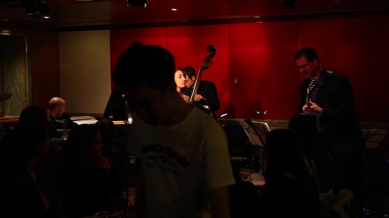 Jocelyn Medina Group performing 