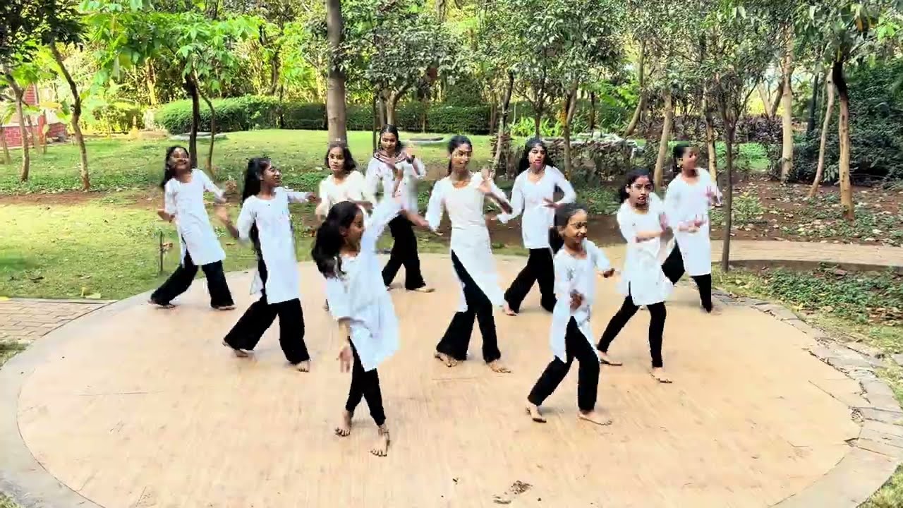 Iss Tarah Dance Cover choreographed by Siddharth Tapase | Dance And Drill Academy |
