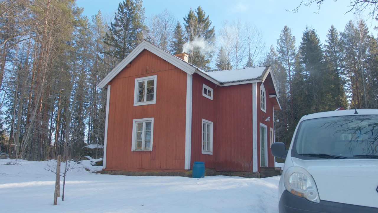 Ch. 112 - First Steps in Insulating Hallway in Swedish Cabin