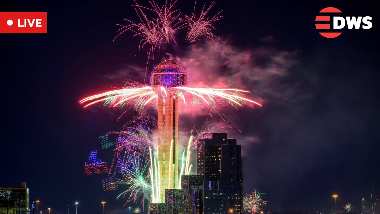 LIVE: Chicago New Year’s Eve 2026 Celebrations | Riverwalk Crowds Ring In the New Year | AQ1Z