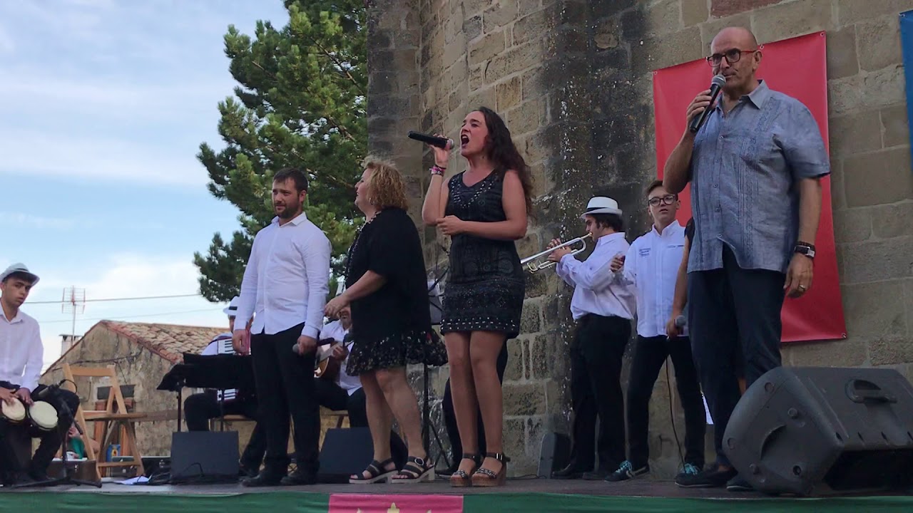 Dame la mano Paloma, José Luis URBEN y su gente en concierto