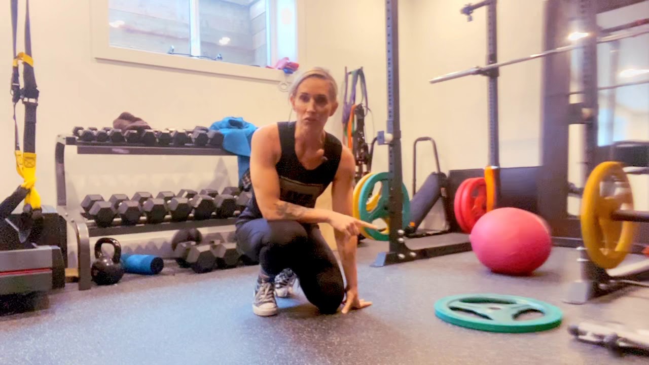 GLUTES - weighted superman