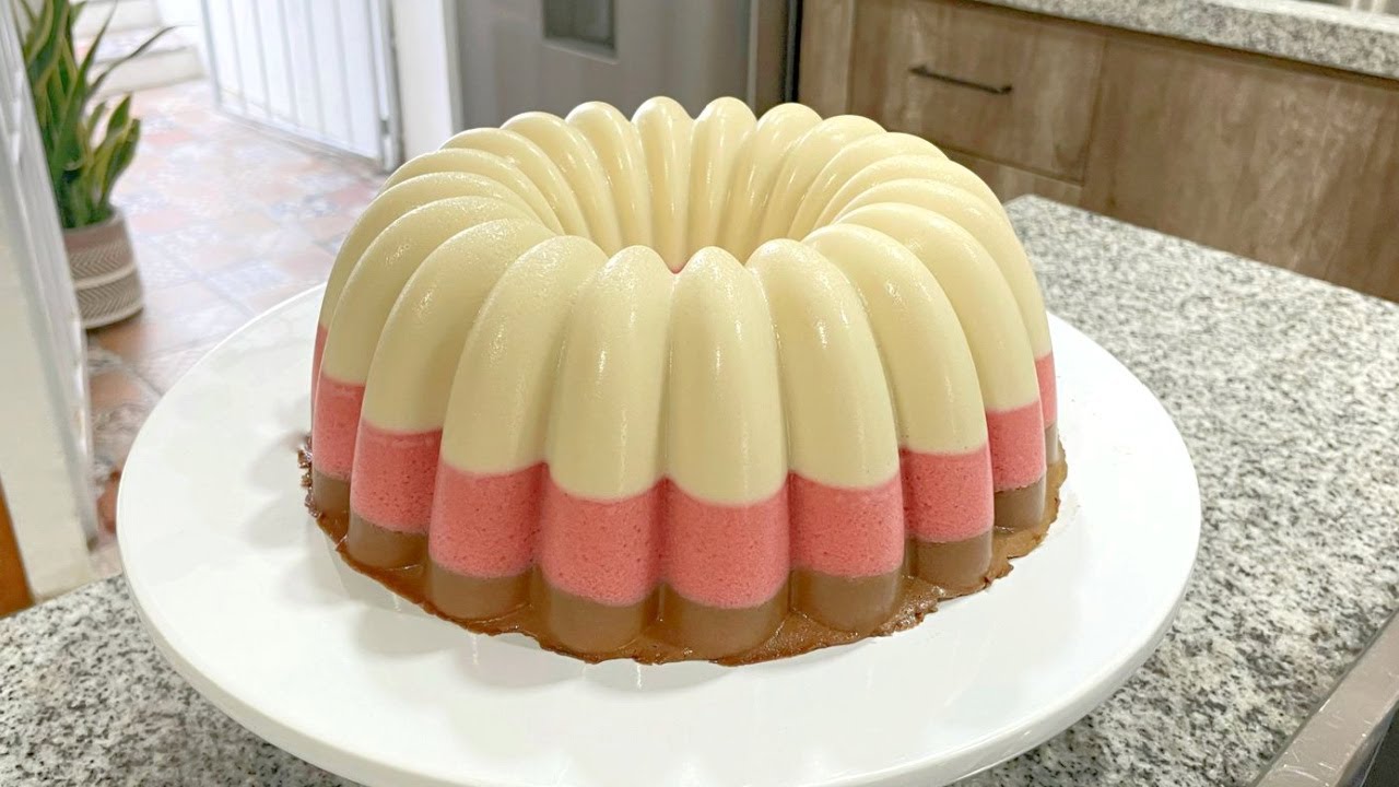 GELATINA NAPOLITANA (CHOCOLATE, VAINILLA Y FRESA)