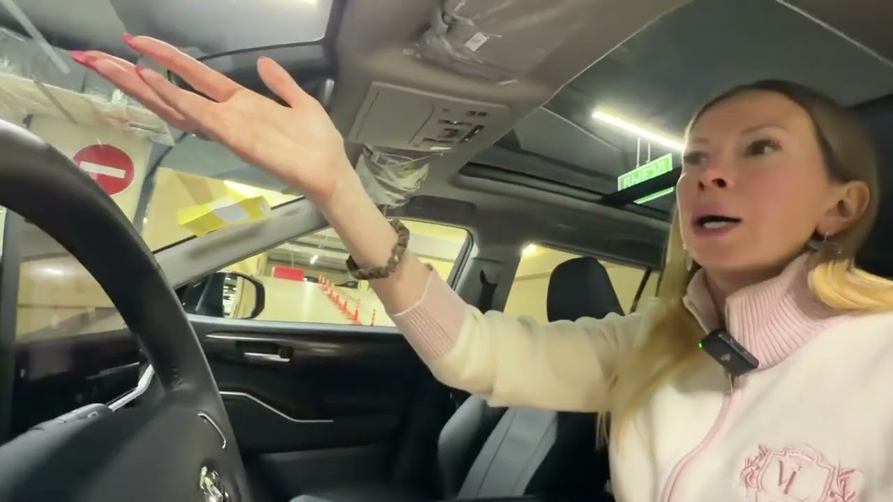 Семейный Toyota Highlander. Лиса рулит