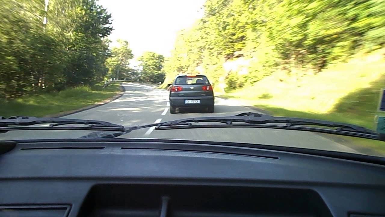 Circuit de  Charade  la partie  de l' ancien circuit avec sa celèbre descente