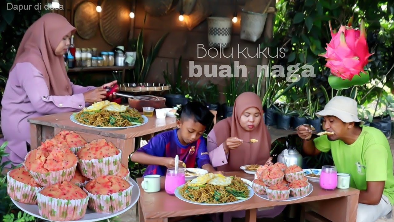 Bolu kukus buah naga merah cantik enak banget, Mie goreng pakcoy hasil panen, masakan desa 