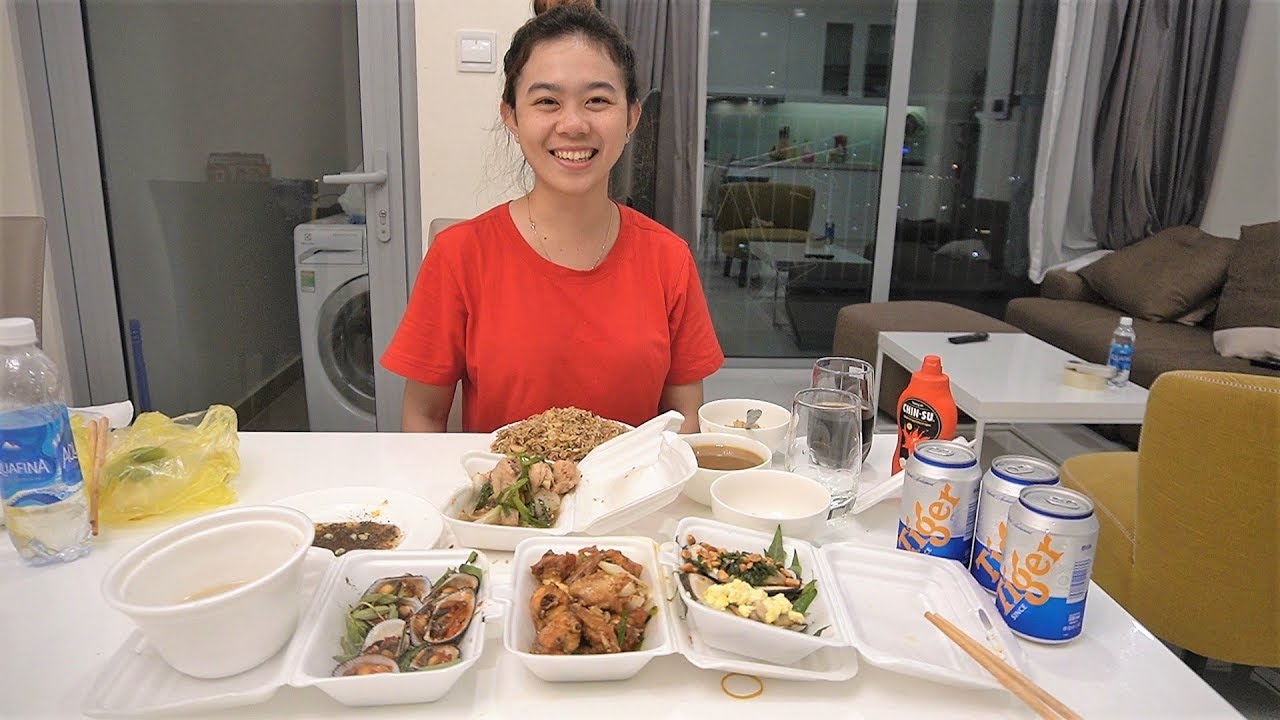 Eating Vietnamese DRINKING STREET SEAFOOD
