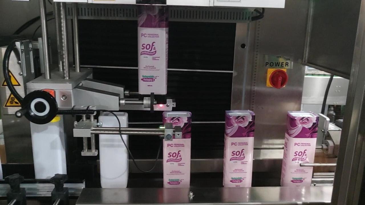 Square Empty PET Bottle Shrink Sleeve Applicator for Full Body Sleeve Wrapped & Steam Shrink Tunnel