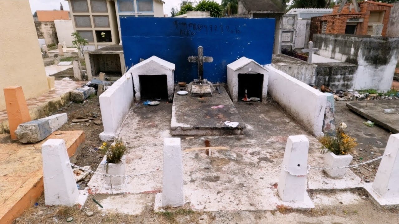 EL BARÓN,DEL CEMENTERIO MAS GRANDE DE REPÚBLICA DOMINICANA (CEMENTERIO CRISTO REDENTOR)