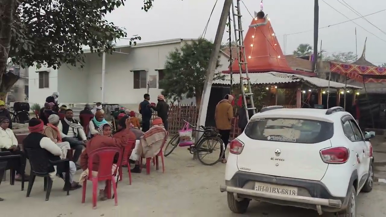 Mere Gaon Mein Bhagwan ka Puja ho raha hai Mandir per  8873220468