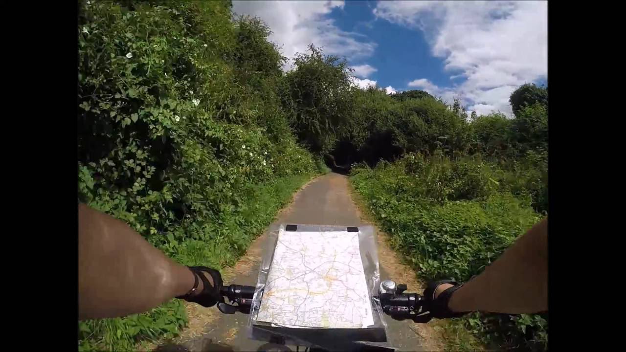 Mid-Somerset Bike Ride: into Ilminster on the old railway line, off-road, July 2016