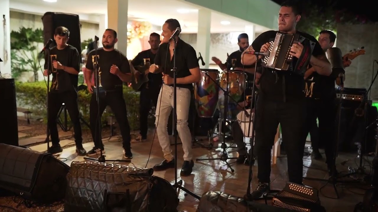 Mi Media Naranja (En Vivo) ERNESTO MENDOZA 