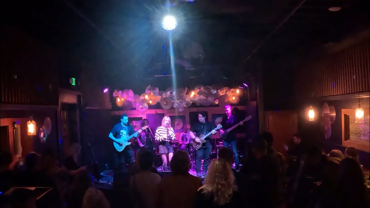 “Anchor” - a Novo Amor cover by Jody Ellen live at Portland