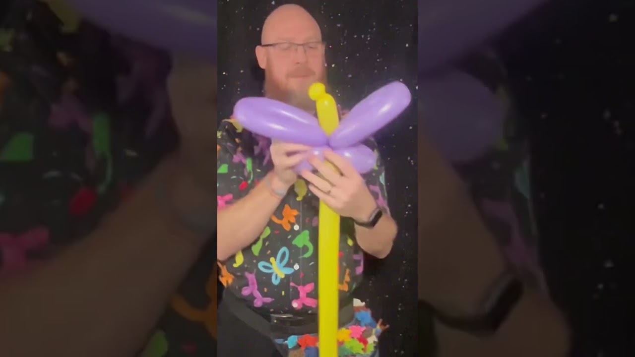Butterfly balloon twisting