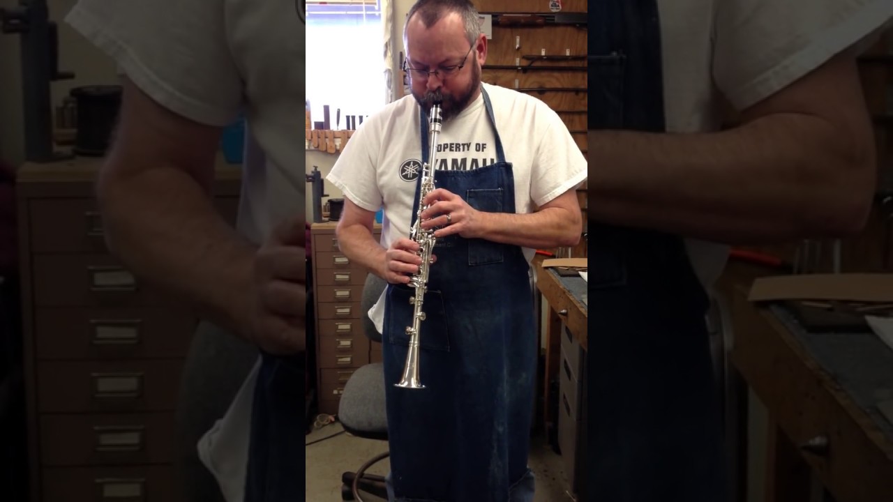 Scott Durrenberger playing the Getzen Silver clarinet