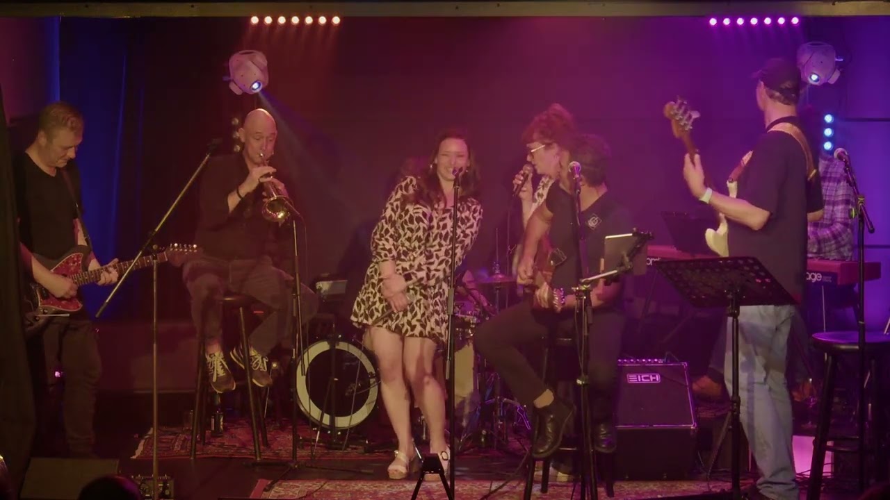 Fallin´- Clara+Krustina, Voc & Bassball-Studioband