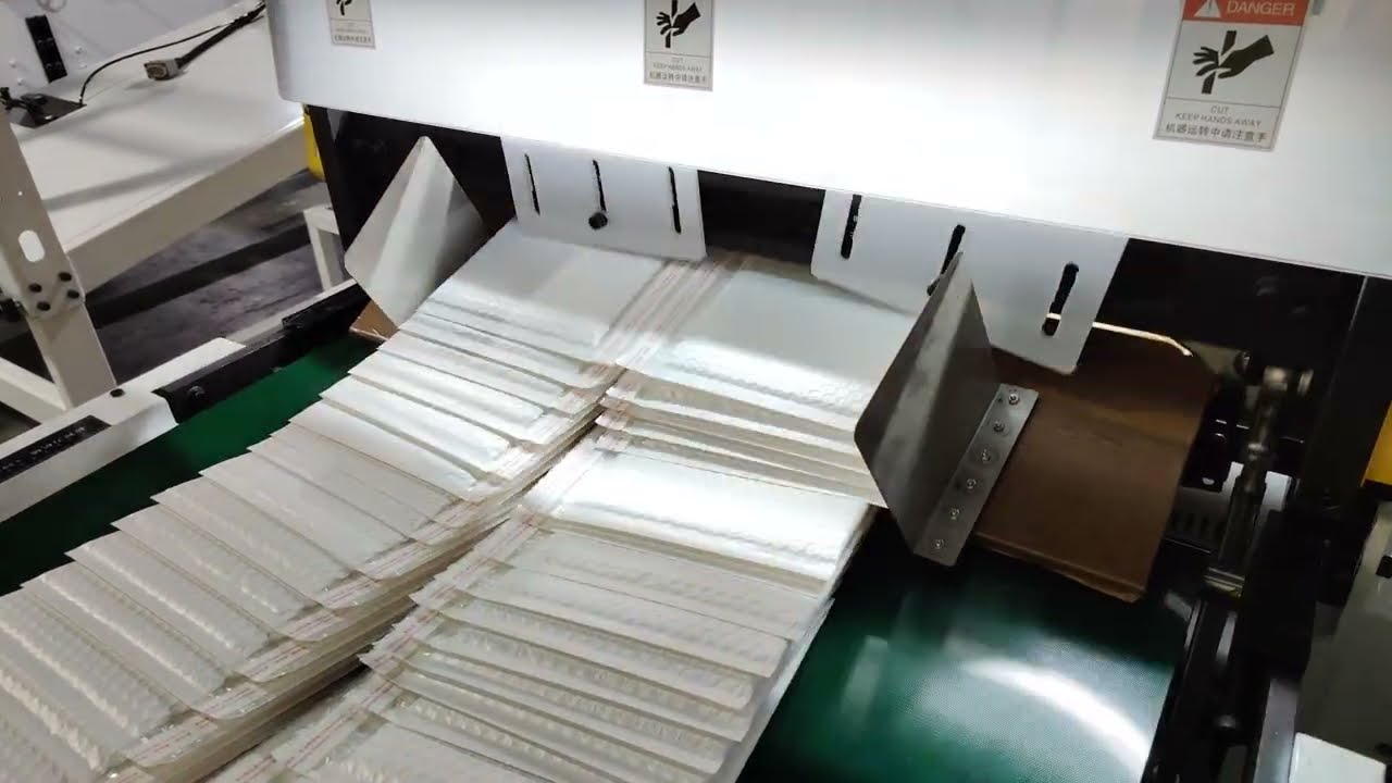 poly film bubble mailer making machine