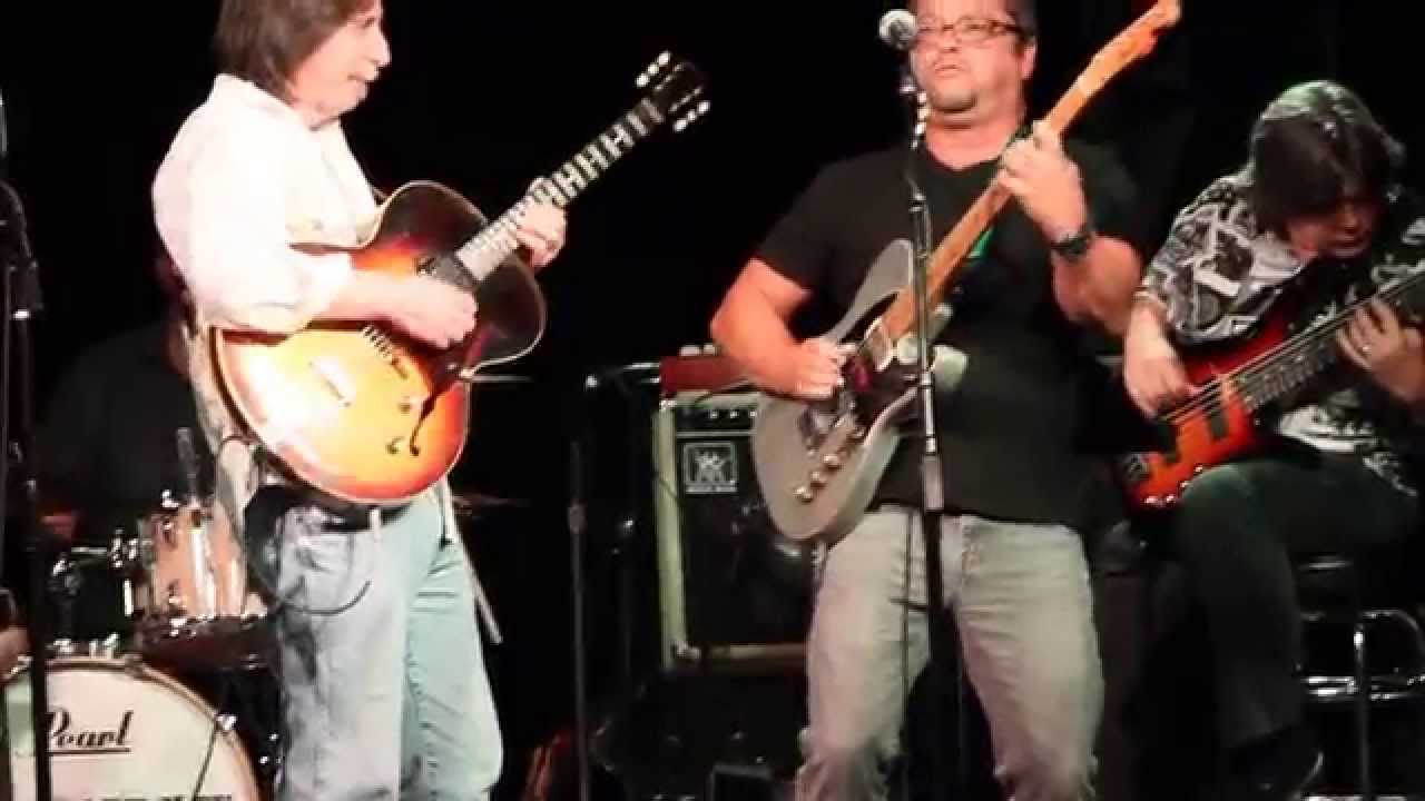 Jack Pearson and Brent Mason not something you see too often