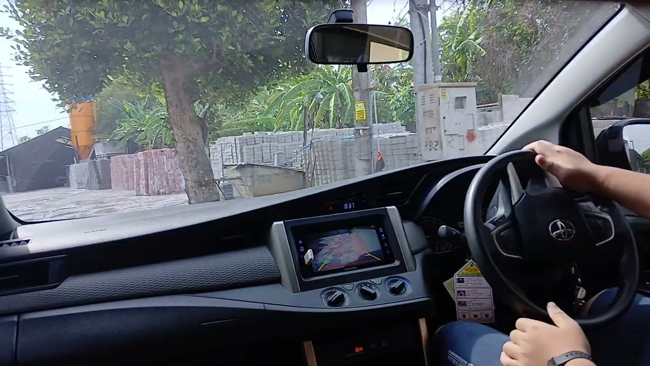 POV driving Innova 2.0 G AT 2020
