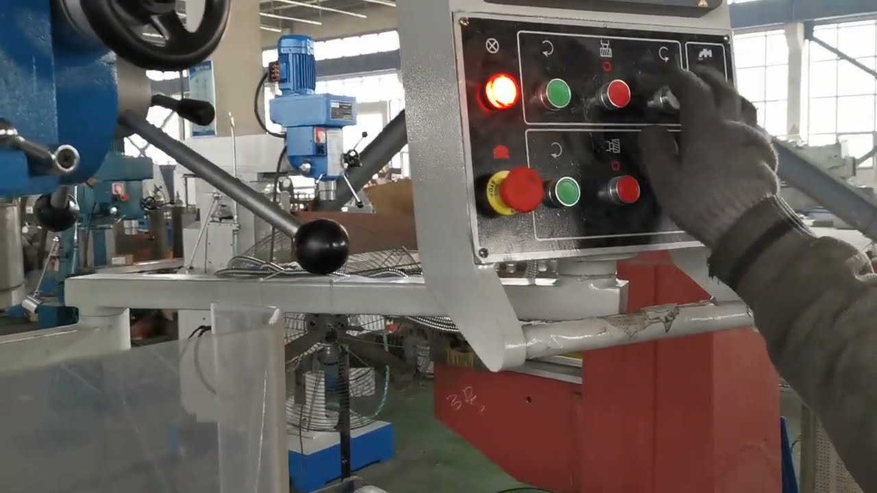 Milling Machine Fresadora ZX6350Z in the Factory Actual Operation Process