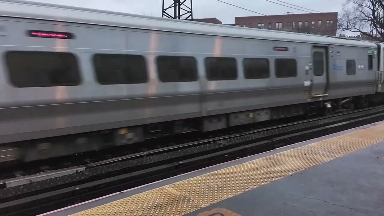 Lirr for 3 minutes