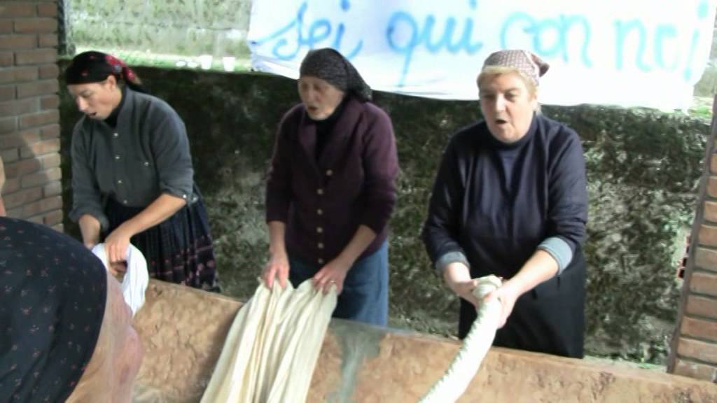 Ritorno dal bosco 2013  le lavandare...