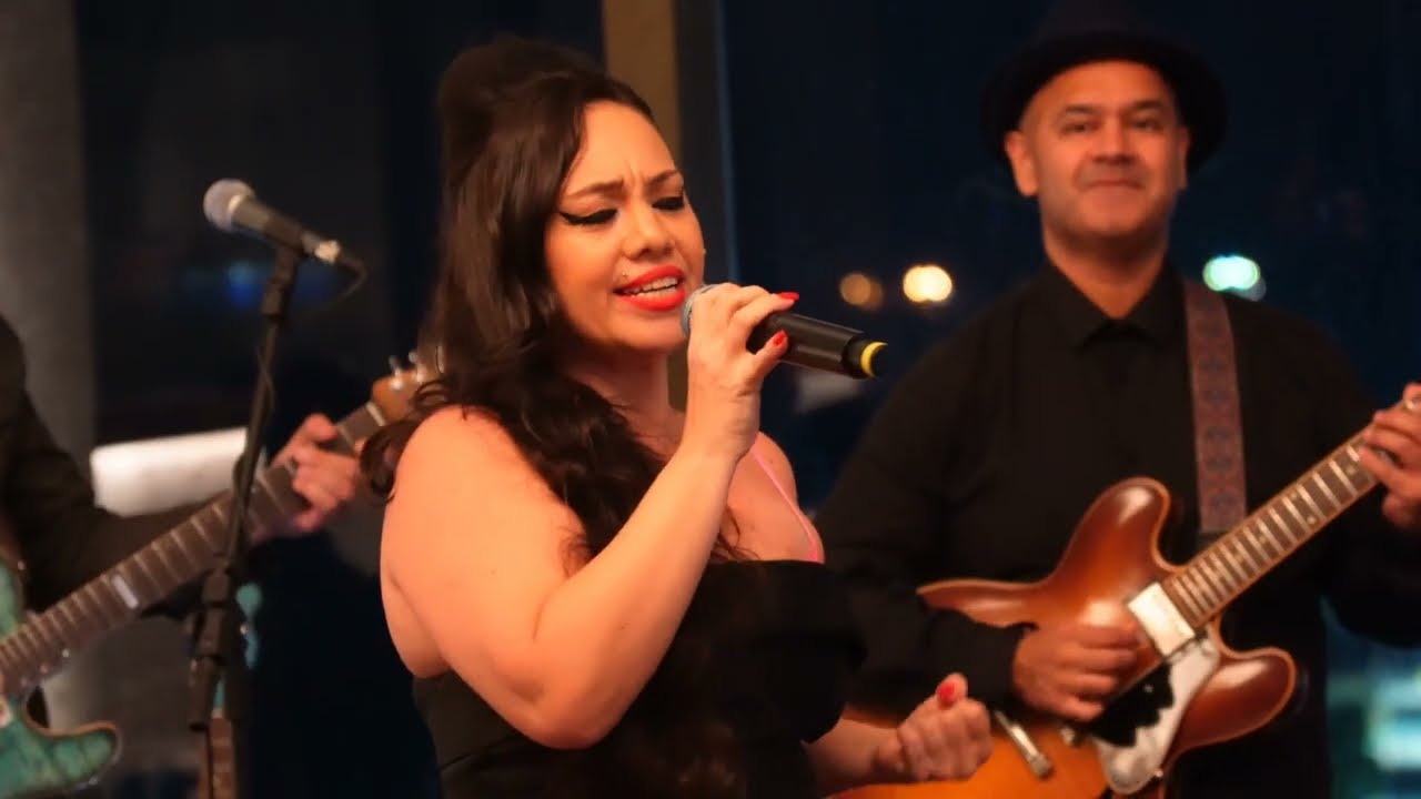 Amy Funk Winehouse & Robin Banerjee (guitarrista oficial de Amy Winehouse) em Maceió, 2025