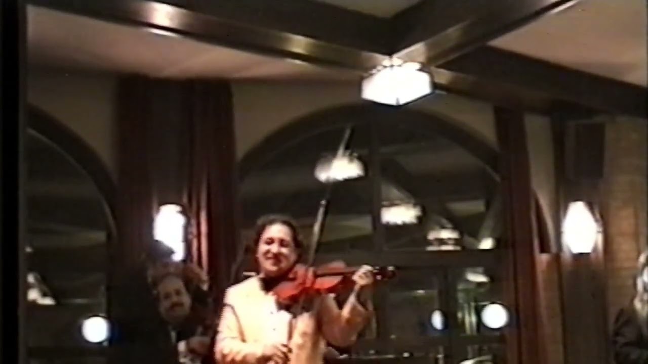 ERNO KALLAI KISS ES ZENEKARA