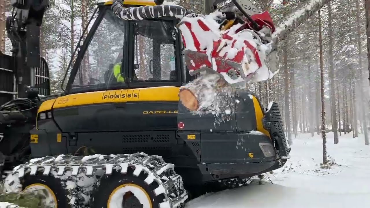 Ponsse forwarder equipped with a Nisula 425C harvesting head!