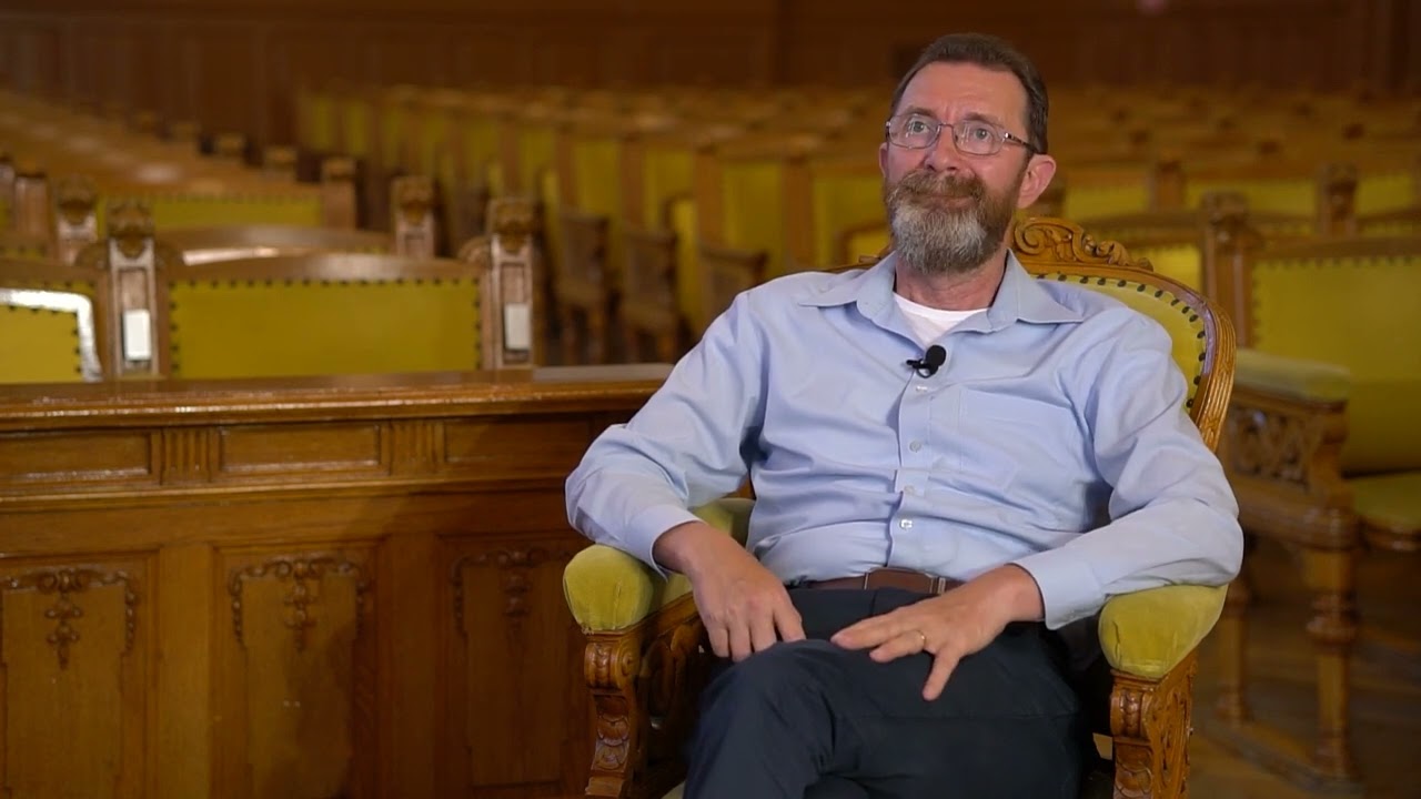 150 &eacute;v: a tud&aacute;s spektruma &ndash; Buzog&aacute;ny Dezső
