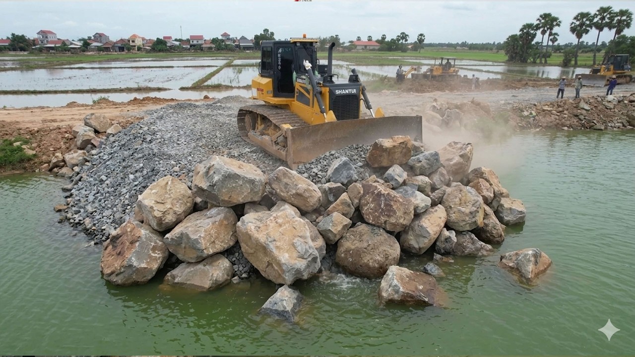 Great Skill SHANTUI C3 Push Stone Into Water With Truck DONGFENG 25.5Ton