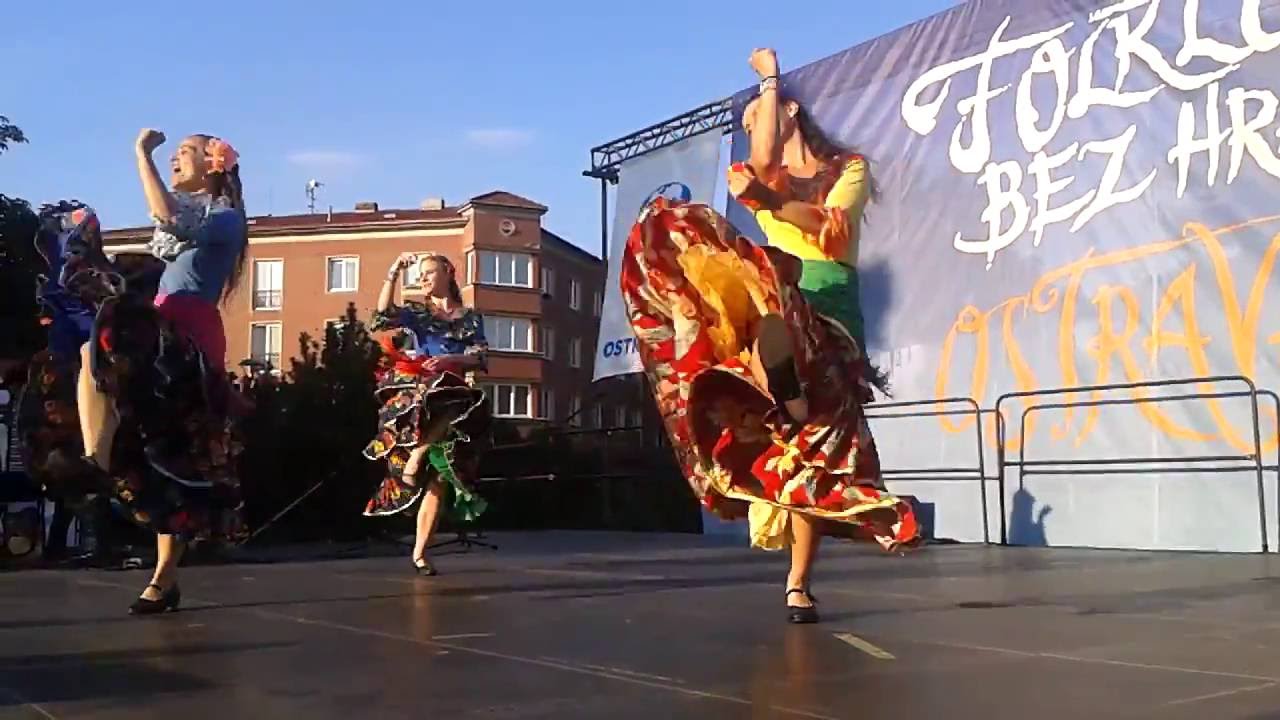 Folklor bez hranic Ostrava 2016 - Slovenský soubor Karpaty, cikánské tance