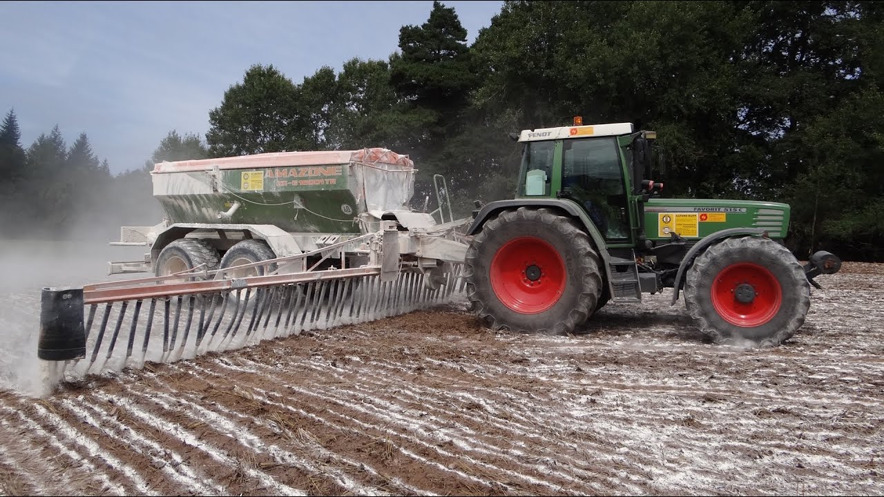 Kalk streuen mit Fendt 615, 515 und Amazone-Streuer