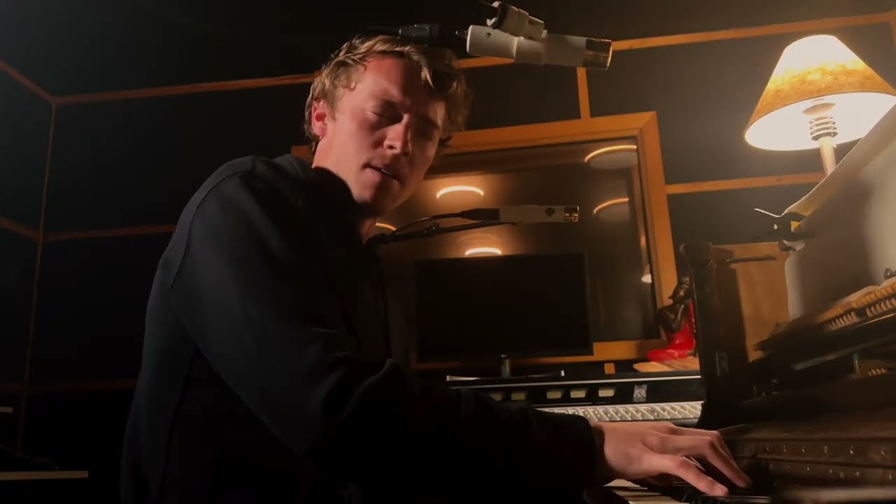 Taylor Mackall - Confessions (live from the caldera)