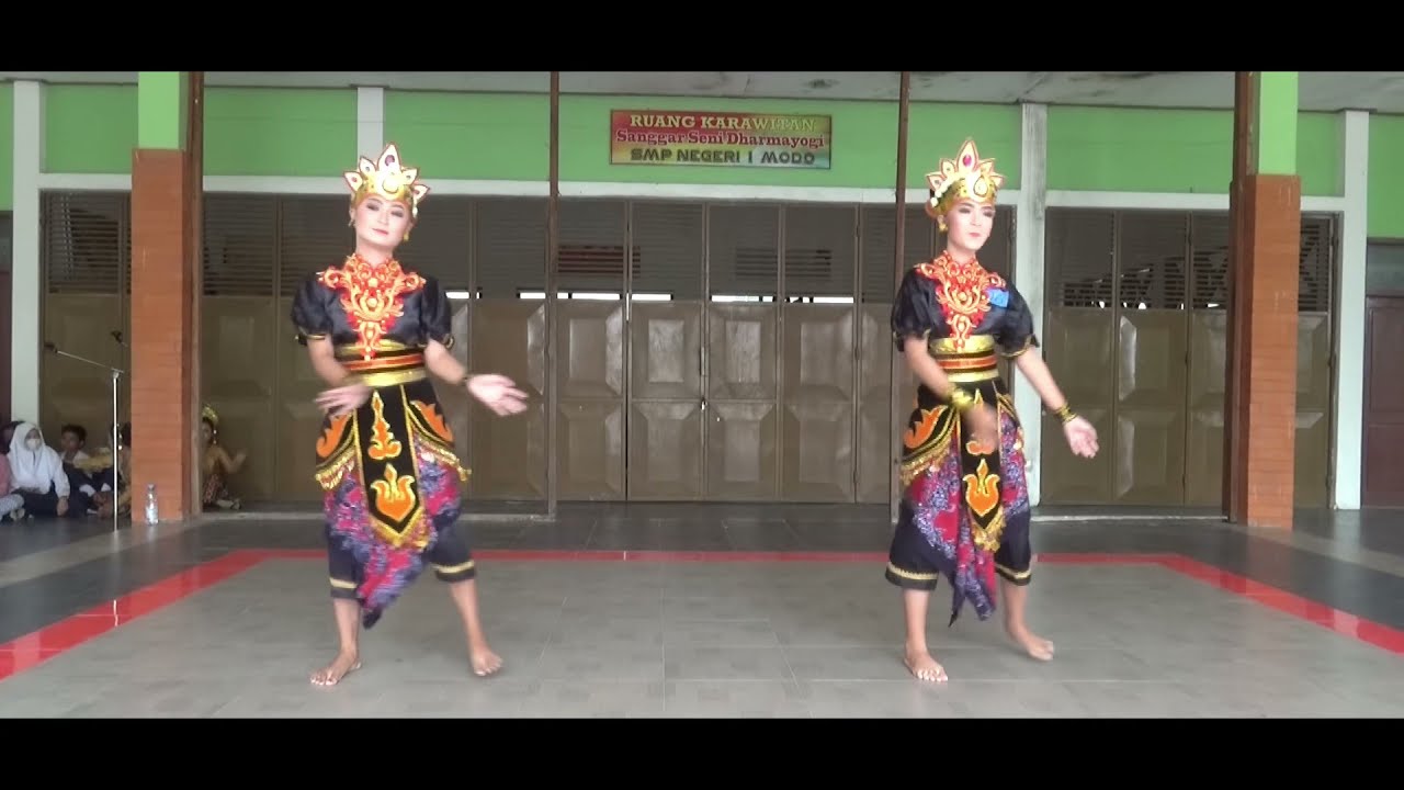 TARI RAMPAK (Mutiara dan Safania)