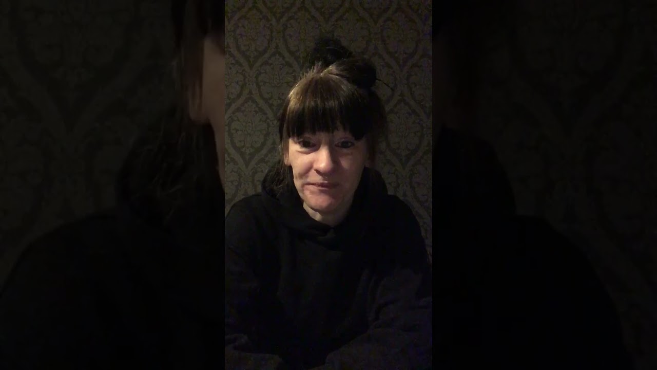 MEDVIKT +FRU IFRÅGESÄTTER MINA ÅSIKTER