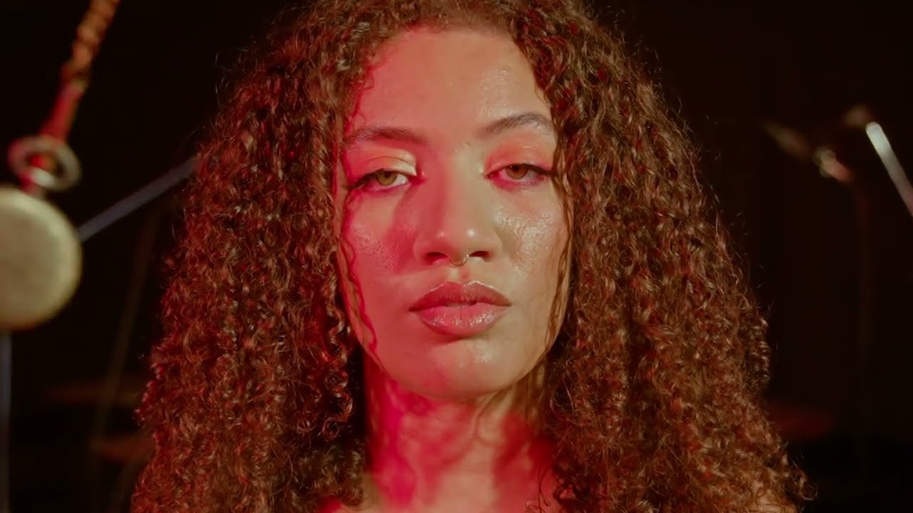 Nina R.A.E. - Fica