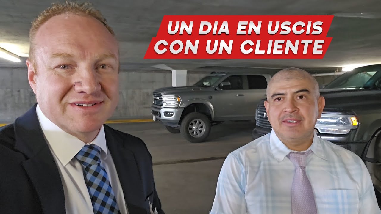 VLOG: ¡Un Día en USCIS con un cliente!