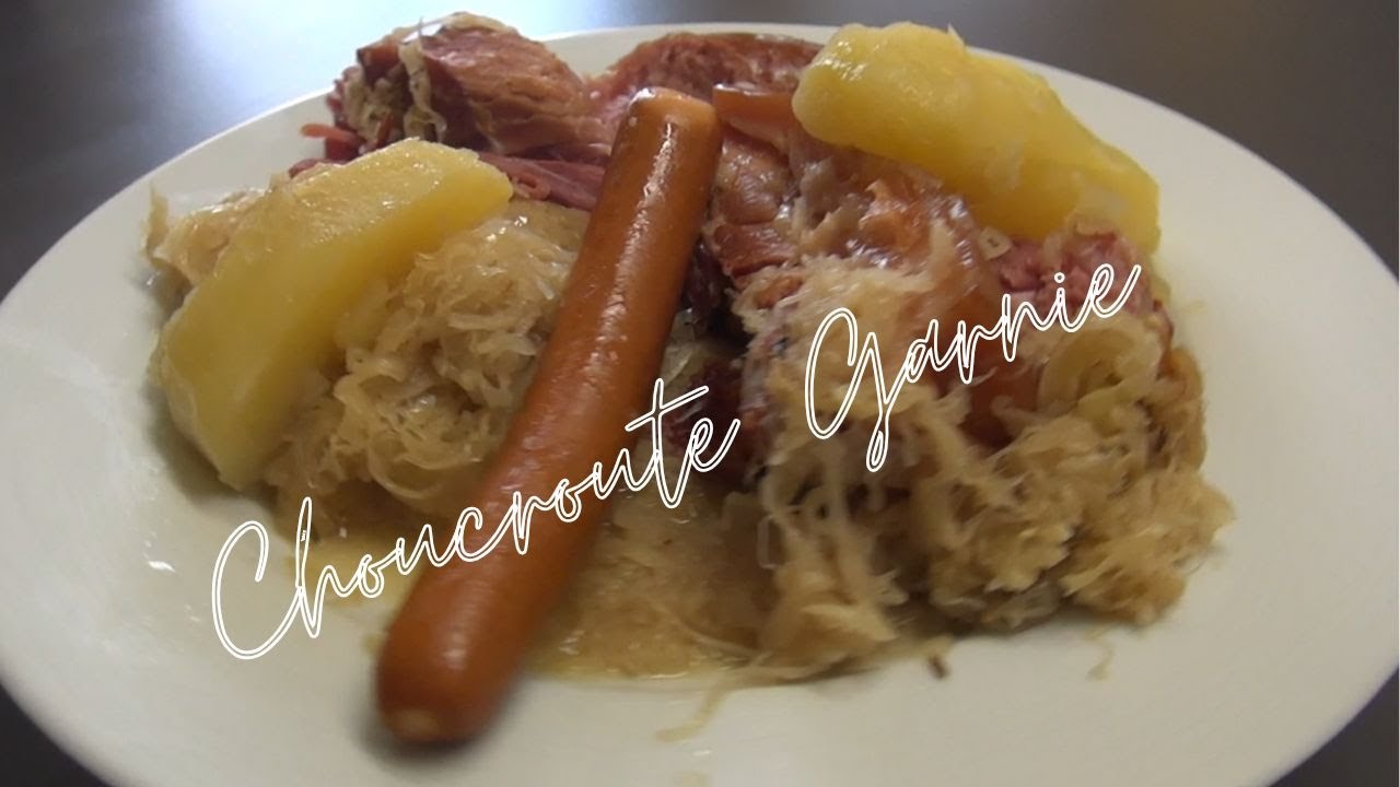 Choucroute Garnie Plat d'Alsace d'automne et d'hiver.
