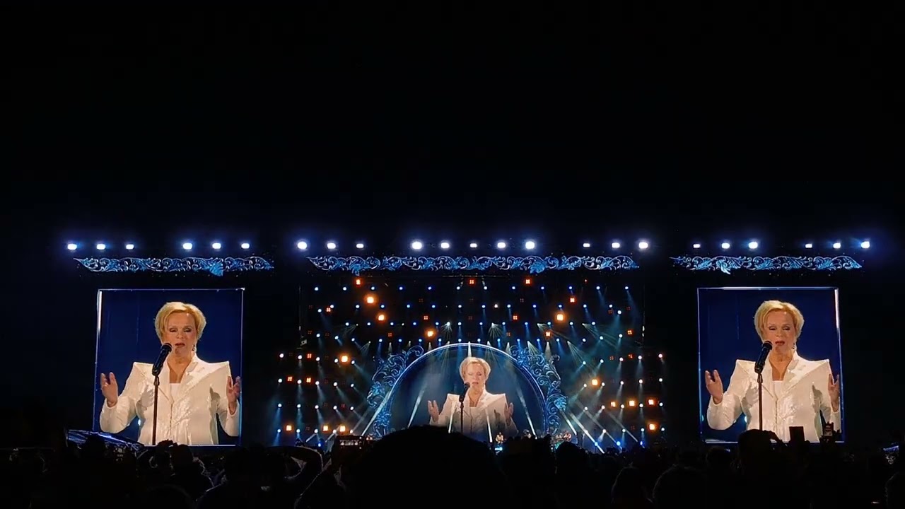 Katri Helena - Anna mulle tähtitaivas (Live @ Olympiastadion)