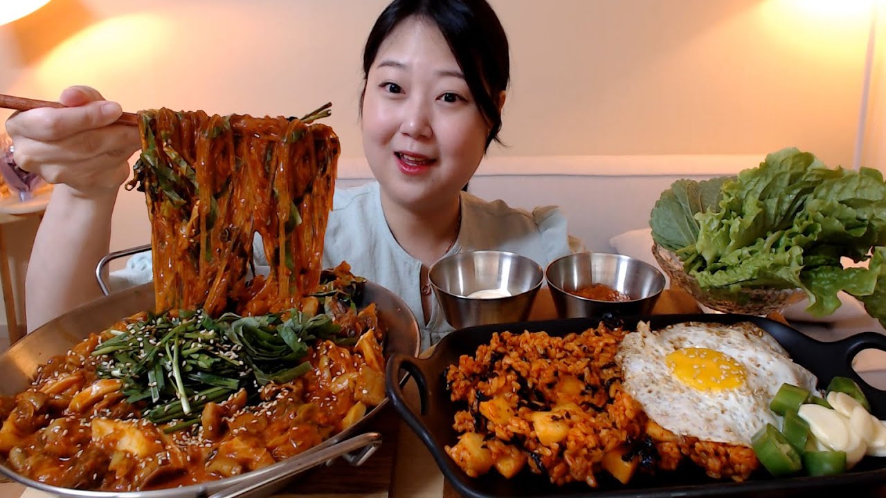 당면 가득 매콤한 곱창볶음에 순대 추가 볶음밥(feat.깍두기) 먹방 Spicy Stir-fried Beef Tripe with Noodles Mukbang Eatingsound