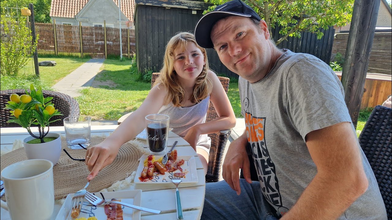 BRUNCH UDENFOR🍳KARL GIK IGANG🤣HVAD SKAL VORES BIL HEDDE🤔