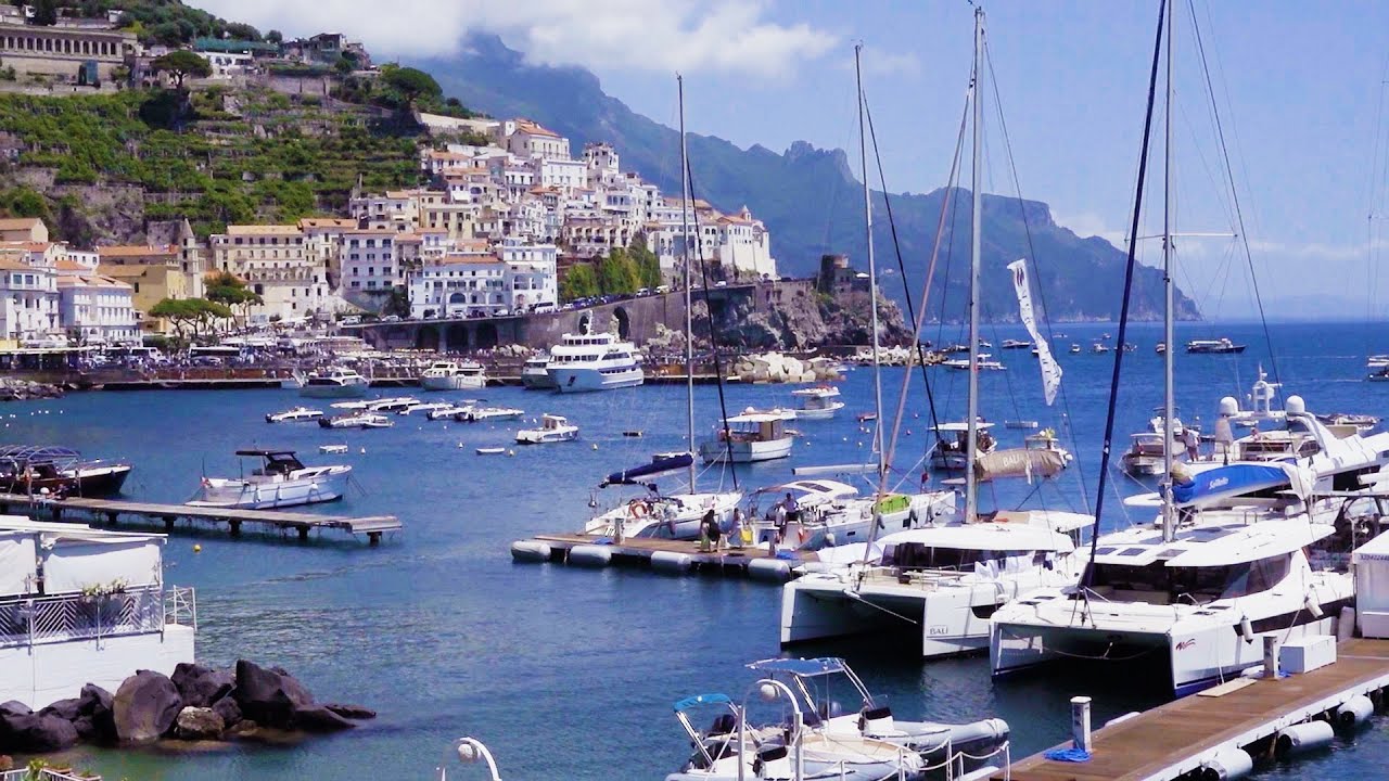 Italia : Discover the Timeless Beauty of the Amalfi Coast and Ravello’s Iconic Villas