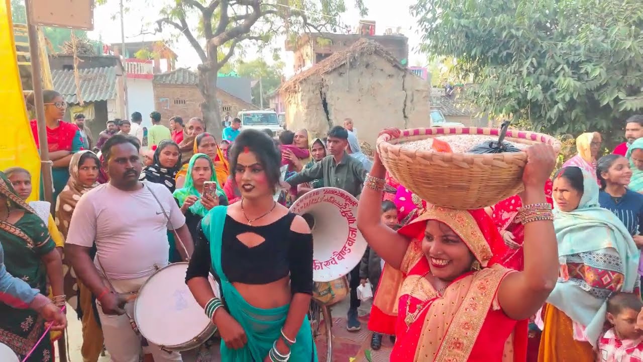बैंड बाजा पार्टी 