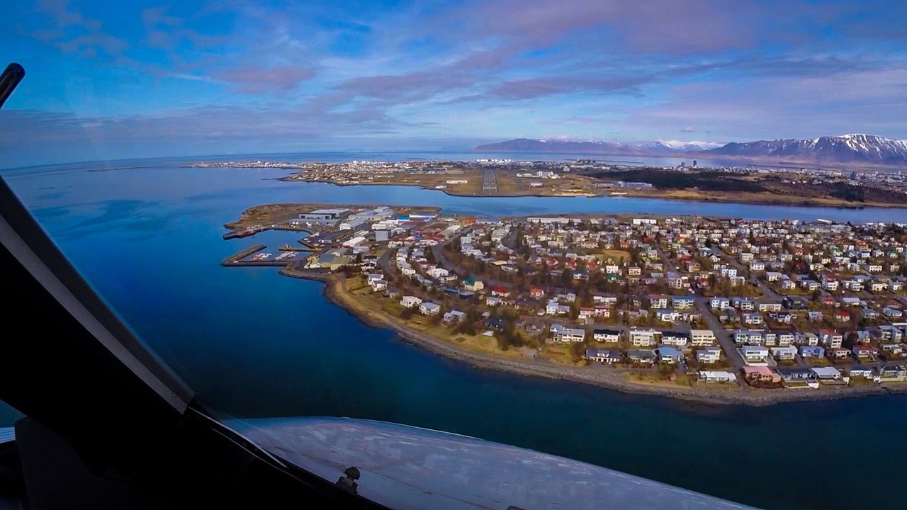 Airbus Short Runway Landing at Reykjavik